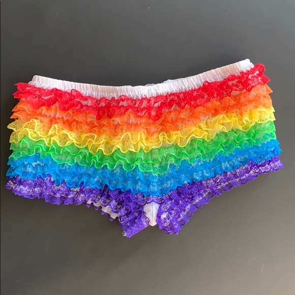 Other - 🌈🌟Rainbow ruffles booty shorts